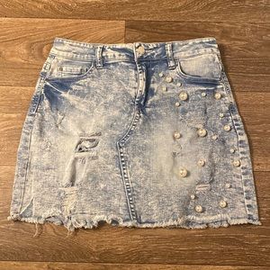 Denim pearl skirt